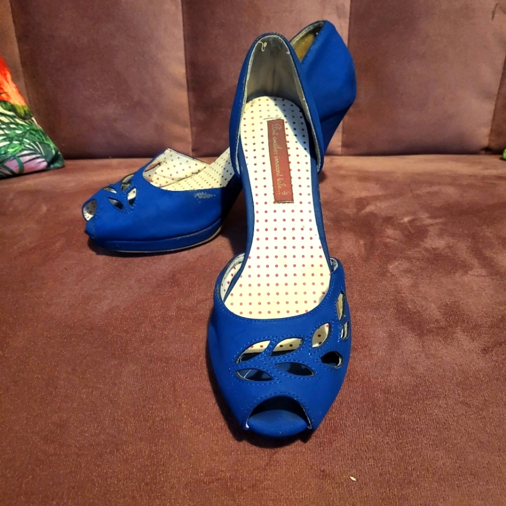 Blue B.A.I.T footwear